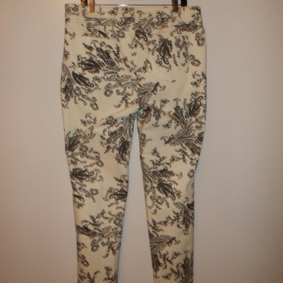 Love Denim 24/7 Women's Size 14W Tall Paisley Jeans Pant White Black - Picture 5 of 10